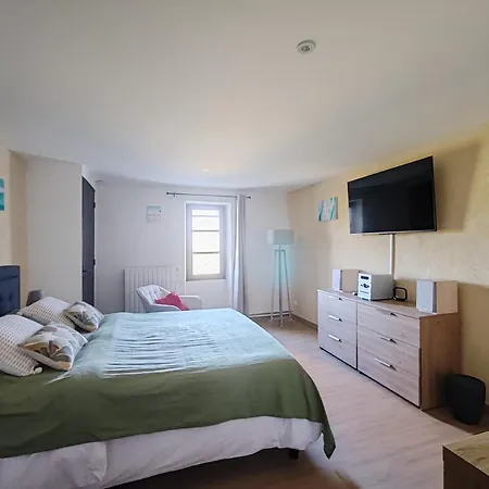 D'hotes L'amphitryon 5 Bed and Breakfast Villemus