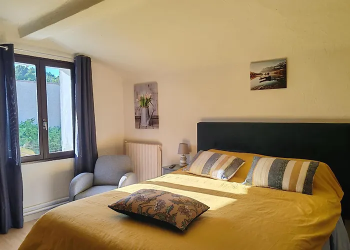 D'hotes L'amphitryon 5 3* Villemus