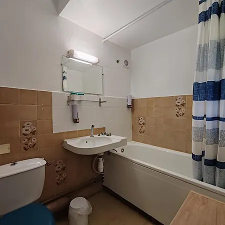 D'hotes L'amphitryon 5 Bed & Breakfast Villemus