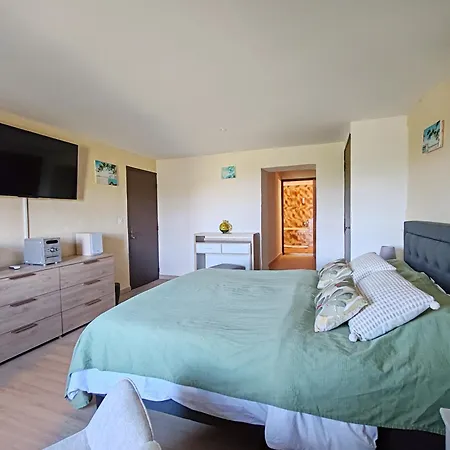 Bed & Breakfast D'hotes L'amphitryon 5 3*