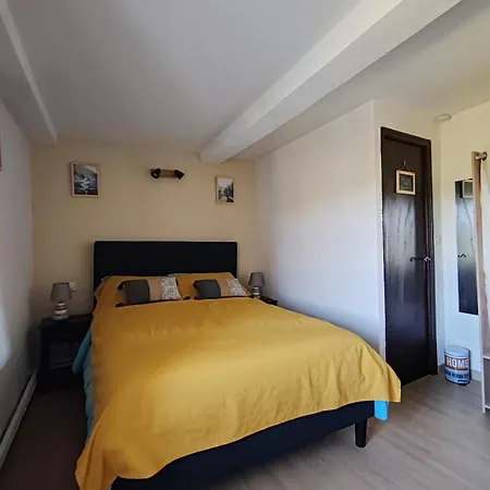 D'hotes L'amphitryon 5 Bed & Breakfast