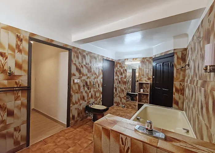 D'hotes L'amphitryon 5 3* Villemus