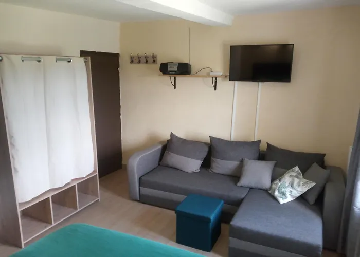 Bed & Breakfast D'hotes L'amphitryon 5 3*